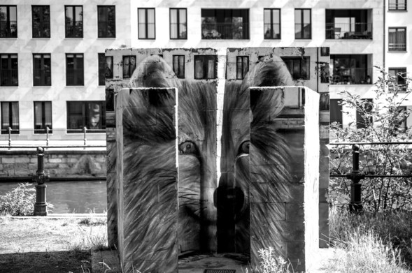 false wall, Gent 2025